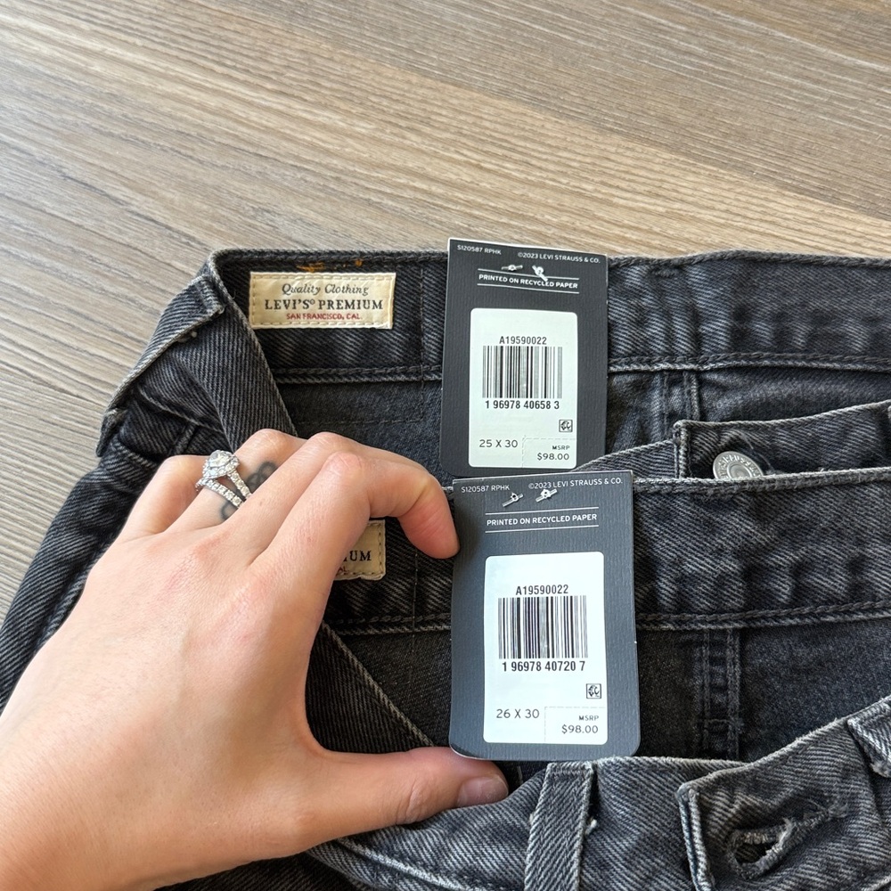 NWT LEVI’S 501 '90s Jeans Stitch School - Picture 8 of 12